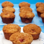 Brown Sugar Streusel Rhubarb Muffins