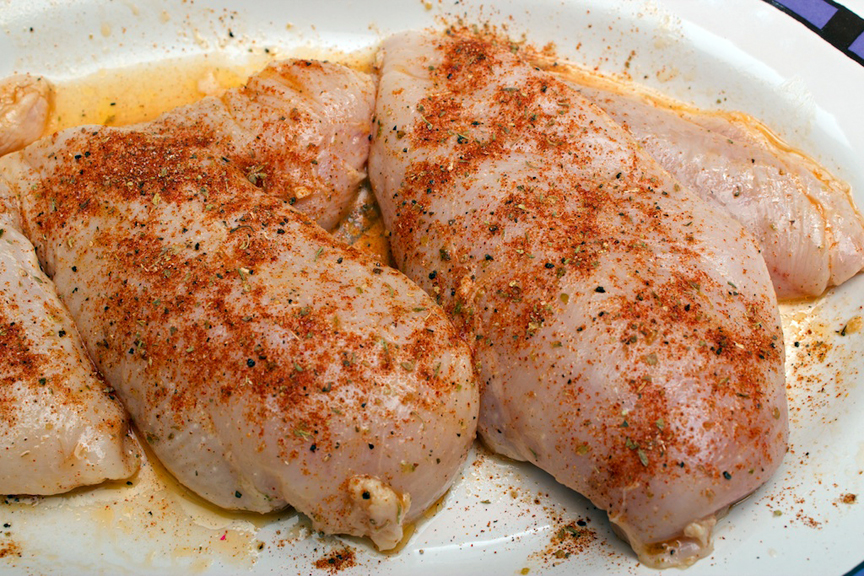 Claudia's Cookbook - Creamy Greek Yogurt Mac and Cheese with Cajun Chicken 2