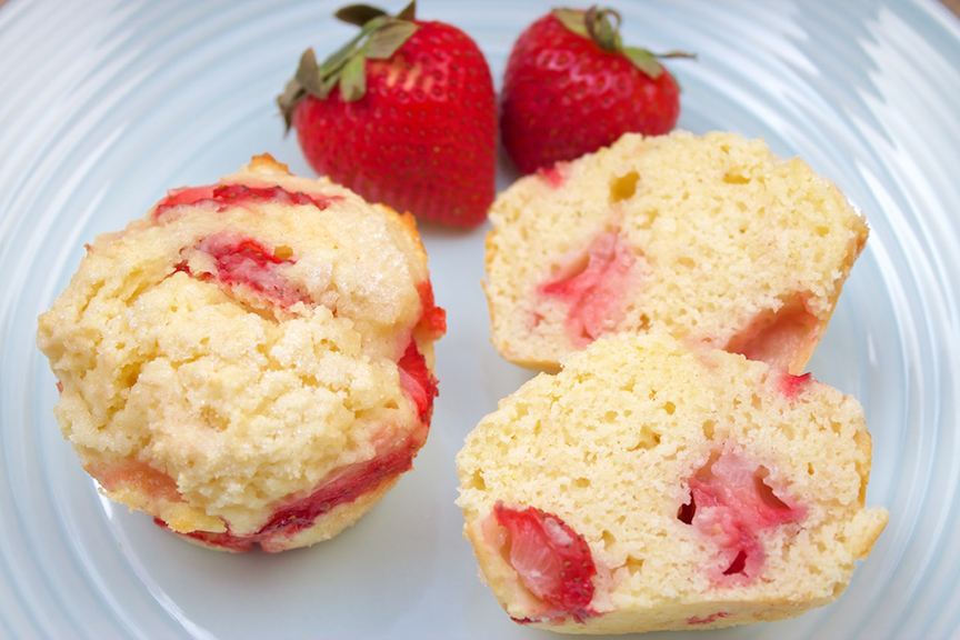 © Claudia’s Cookbook – Strawberry Lemonade Muffins 11