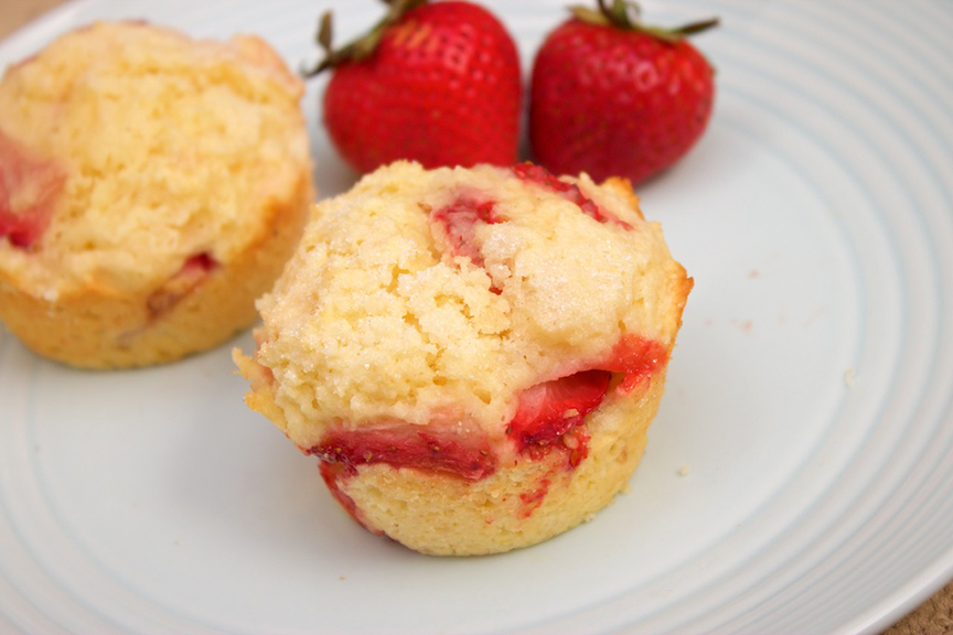 © Claudia’s Cookbook – Strawberry Lemonade Muffins 12