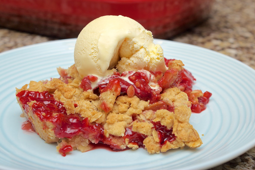 © Claudia's Cookbook - Strawberry Peach Crisp 15