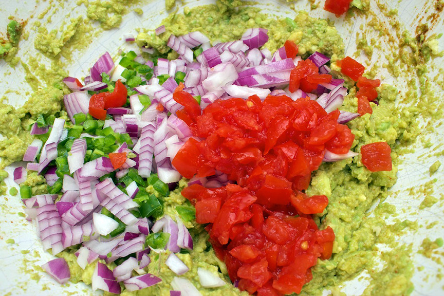 claudias-cookbook-the-best-guacamole-7